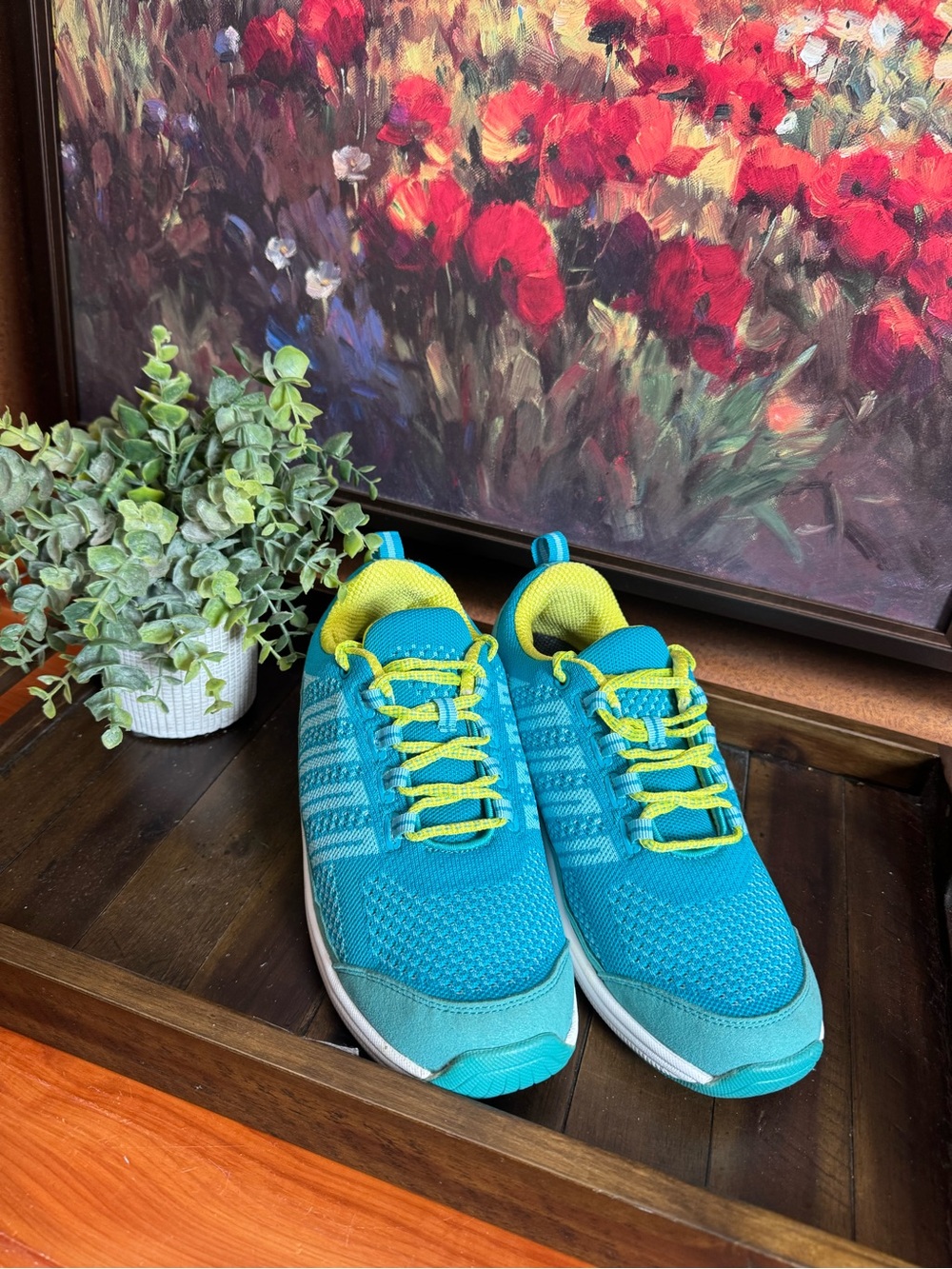 Orthofeet Women’s Teal Sneakers with Lime Accents 7.5 Wide